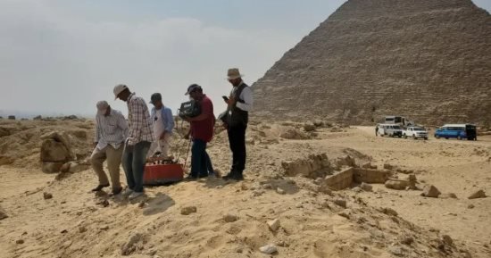 بعثة يابانية تزعم وجود مجسم قرب الهرم الأكبر وتتوقع الوصول لمقبرة بعثة يابانية تزعم وجود مجسم قرب الهرم الأكبر وتتوقع الوصول لمقبرة