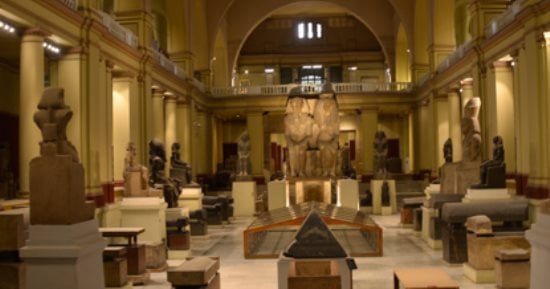 مفكرون ومثقفون: فتح المتاحف مجانا يعزز الهوية الوطنية ويرسخ مفهوم الوعي مفكرون ومثقفون: فتح المتاحف مجانا يعزز الهوية الوطنية ويرسخ مفهوم الوعي