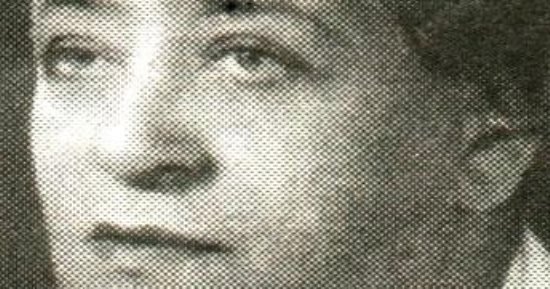 90 عامًا على إطلاق الإذاعة المصرية.. ما قاله محمد مندور عن الراديو 90 عامًا على إطلاق الإذاعة المصرية.. ما قاله محمد مندور عن الراديو