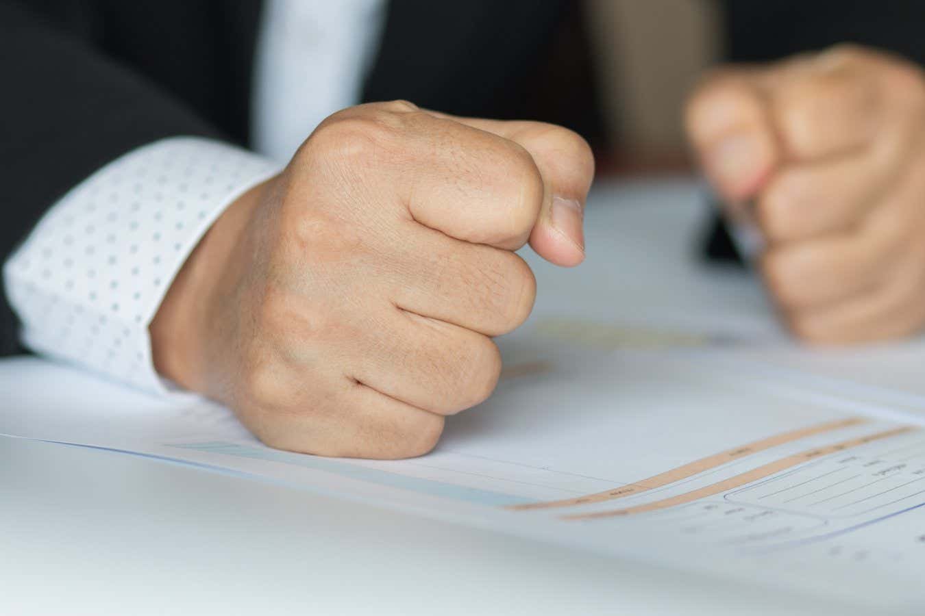 الغضب لمدة 8 دقائق فقط قد يزيد من خطر الإصابة بنوبة قلبية الغضب لمدة 8 دقائق فقط قد يزيد من خطر الإصابة بنوبة قلبية