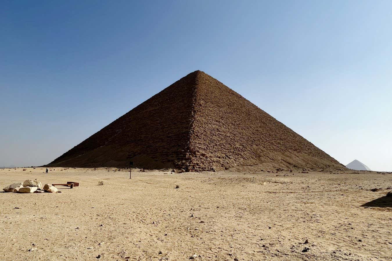 كان الفرع المفقود من نهر النيل يتدفق عبر أهرامات مصر