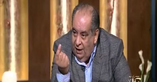 استقالة يوسف زيدان من “تكوين” بسبب خلافات مع إسلام البحيرى استقالة يوسف زيدان من “تكوين” بسبب خلافات مع إسلام البحيرى