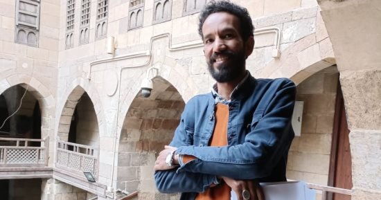 محمد المتيم مؤلف فيلم أحمد برين: مدين لـ شيخ المداحين بالكثير محمد المتيم مؤلف فيلم أحمد برين: مدين لـ شيخ المداحين بالكثير