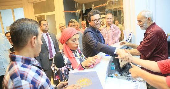 جولة مفاجئة لوزير الثقافة فى المواقع الثقافية بساحة دار الأوبرا.. صور جولة مفاجئة لوزير الثقافة فى المواقع الثقافية بساحة دار الأوبرا.. صور