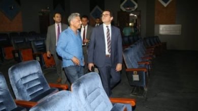 وزير الثقافة يتفقد مسارح “العتبة” ويبحث مشكلة الباعة الجائلين