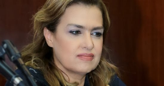 سيمون تشارك جمهورها بلقطات من أمسية أدبية باتحاد الكتاب.. صور
