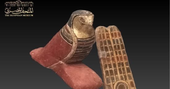 مقتنيات المتحف المصري.. نموذج الصقر الخشبى الملون مقتنيات المتحف المصري.. نموذج الصقر الخشبى الملون