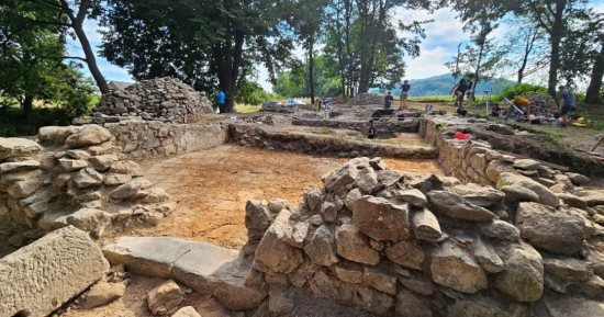 اكتشاف كنيسة تعود للعصور الوسطى فى سلوفاكيا.. هل تكشف عن أسرار؟ اكتشاف كنيسة تعود للعصور الوسطى فى سلوفاكيا.. هل تكشف عن أسرار؟