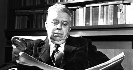 أوجينيو مونتالي.. شاعر إيطالي بدأ كمغنى أوبرا وحصد نوبل في الأدب أوجينيو مونتالي.. شاعر إيطالي بدأ كمغنى أوبرا وحصد نوبل في الأدب