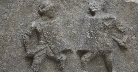 صدق أو لا تصدق.. النساء في روما القديمة تدربن على القتال مثل الرجال