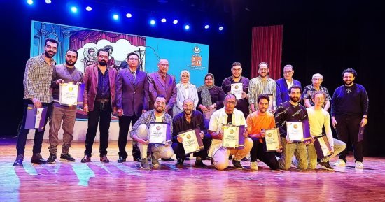 رئيس قصور الثقافة يشهد حفل تخرج المخرجين الجدد وتوزيع جوائز مسابقة الكاتب المصرى رئيس قصور الثقافة يشهد حفل تخرج المخرجين الجدد وتوزيع جوائز مسابقة الكاتب المصرى