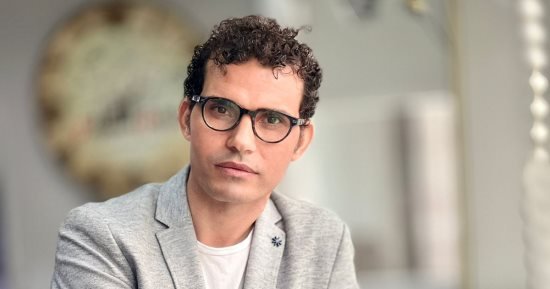 مسرحية “حفيد للإيجار”.. المعنى والدور