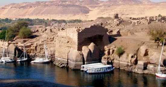 بلدنا الحلوة.. جزيرة إلفنتين بأسوان لوحة فنية على النيل بلدنا الحلوة.. جزيرة إلفنتين بأسوان لوحة فنية على النيل