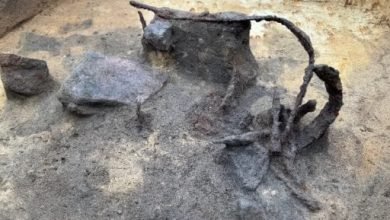 اكتشاف ترسانة أسلحة أثرية عمرها 1500 عام بالدنمارك.. هل استخدمت فى معارك؟
