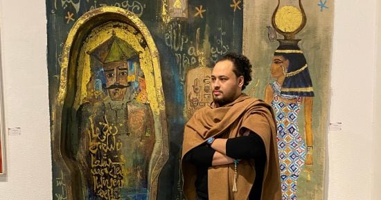 رحلة داخل التاريخ والرموز فى عمل محمد طارئ بصالون الشباب رحلة داخل التاريخ والرموز فى عمل محمد طارئ بصالون الشباب