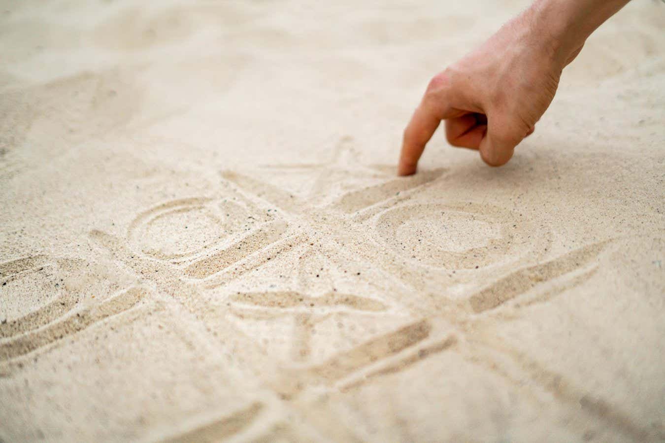 كيف أن كسر قواعد tic-tac-toe يجعلها أكثر متعة كيف أن كسر قواعد tic-tac-toe يجعلها أكثر متعة